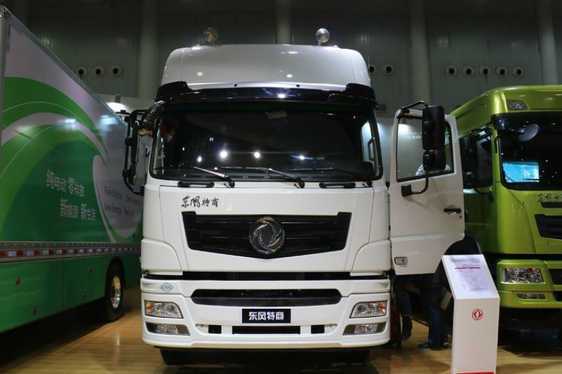 东风 特商重卡 400马力 6X4 CNG 国五 牵引车(EQ4250GLN2)