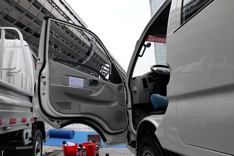 时代汽车 康瑞KQ2 129马力 汽油/CNG 3米 国四 双排栏板轻卡(BJ1036V3AV6-K2)