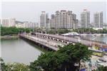 海南：三亚大桥临时交通便桥建成通车