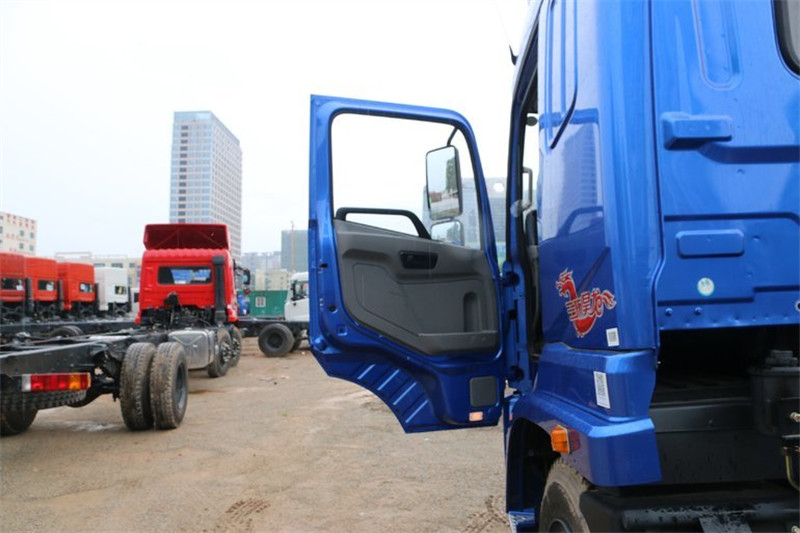 三环十通 昊龙中卡 160马力 4X2 5200轴距 国四载货车底盘(STQ1165L10Y34)