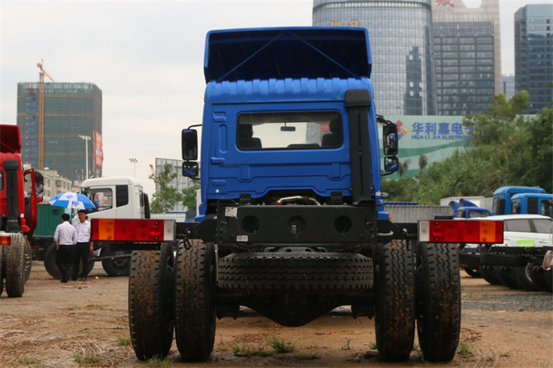 三环十通 昊龙中卡 160马力 4X2 7.6米 国五厢式载货车(STQ5161XXYN5)
