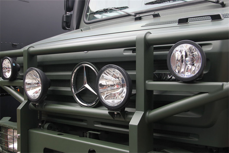 奔驰 Unimog系列 220马力 4X4 国四越野旅居车(型号U5000)