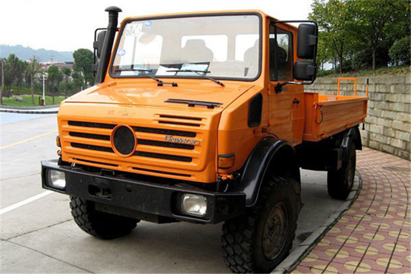 奔驰 Unimog系列 178马力 4X4 国四越野卡车(型号U4000)