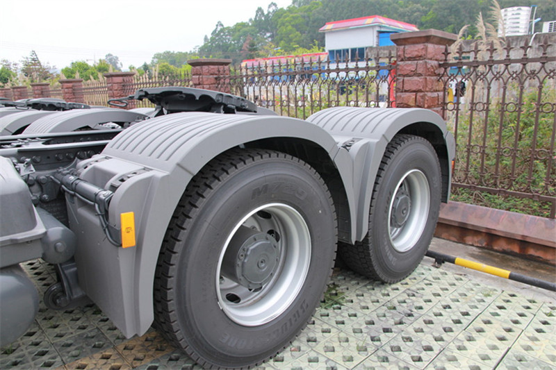 奔驰 Actros重卡 410马力 6X4 国四牵引车(型号2641)
