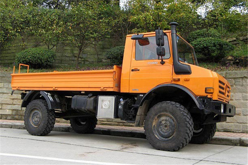 奔驰 Unimog系列 178马力 4X4 国四越野卡车(型号U4000)