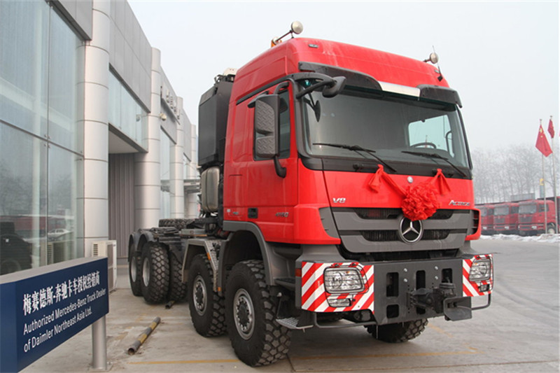 奔驰 Actros重卡 550马力 6X6 牵引车(大件牵引车)(型号3355AS)