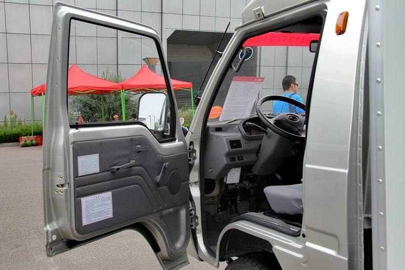 时代汽车 驭菱VQ1 1.1L 61马力 汽油 国五 单排厢式微卡(BJ5020XXY-B2)