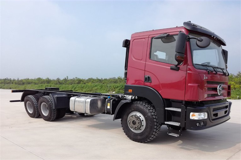 长征汽车 长征 350马力 6x6 国五越野载货汽车底盘(CZ2257SU455)