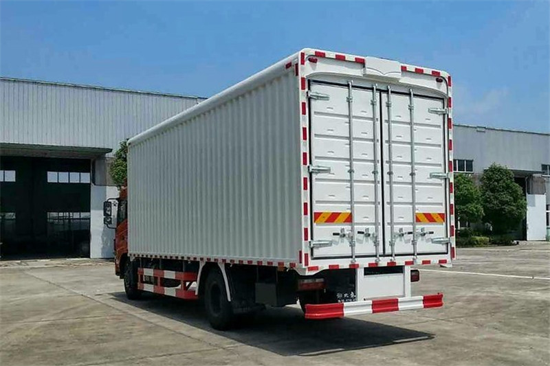 东风 专底系列 210马力 4X2 8.6米 国五排半厢式载货车(EQ5180XXYGD5D)