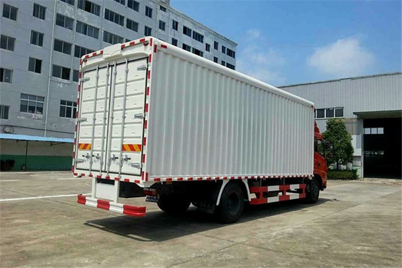 东风 专底系列 210马力 4X2 8.6米 国五排半厢式载货车(EQ5180XXYGD5D)