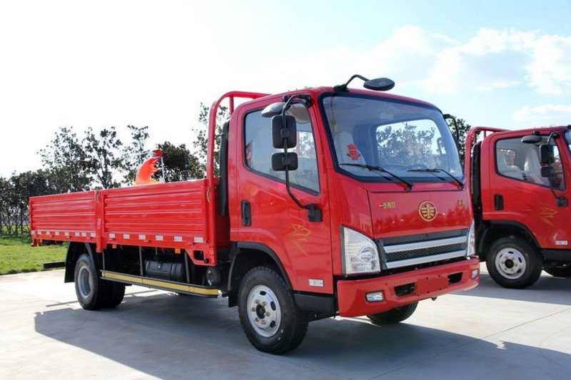 一汽解放轻卡 虎V 160马力 4X2 5.2米 国五单排栏板载货车(CA1121P40K2L2E5A84)