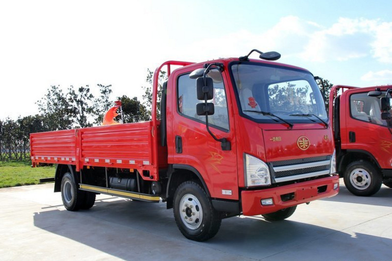 一汽解放轻卡 虎V 154马力 4X2 6.2米 国五单排栏板载货车(CA1120P40K2L5E5A85)