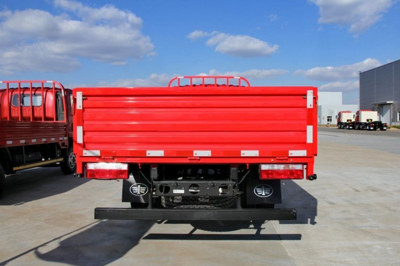 一汽解放轻卡 虎V 154马力 4X2 6.2米 国五单排栏板载货车(CA1120P40K2L5E5A85)