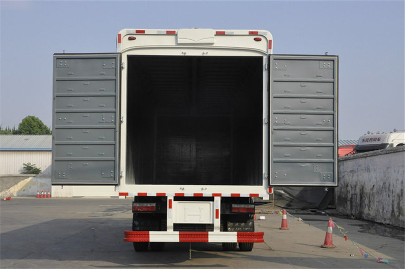 东风 专底系列 180马力 4X2 7.7米 国五厢式载货车(EQ5180XXYGD5D)
