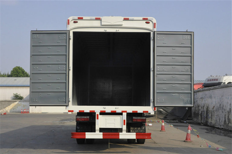 东风 专底系列 210马力 4X2 9.6米 国五排半厢式载货车(EQ5180XXYGD5D)