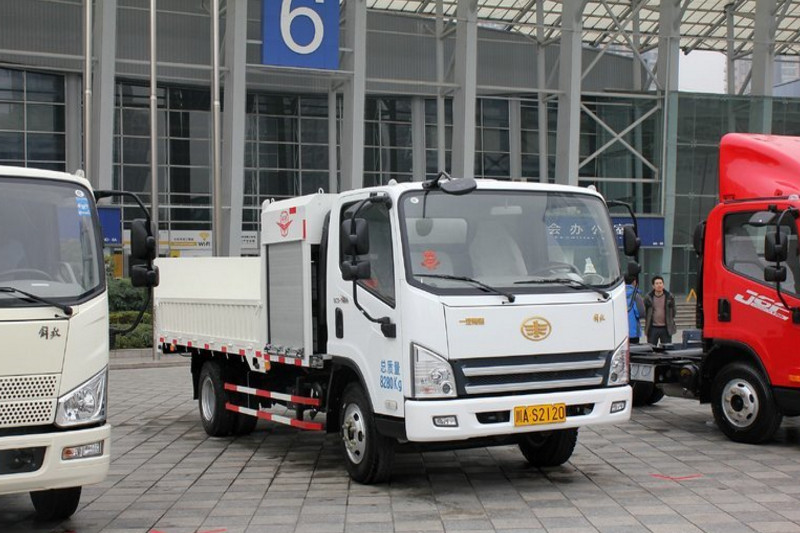 一汽解放轻卡 虎VH 68马力 4X2 纯电动桶装垃圾车(SCZ5080CTYBEV)