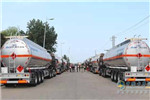 十多辆中集铝合金液罐车开赴东北