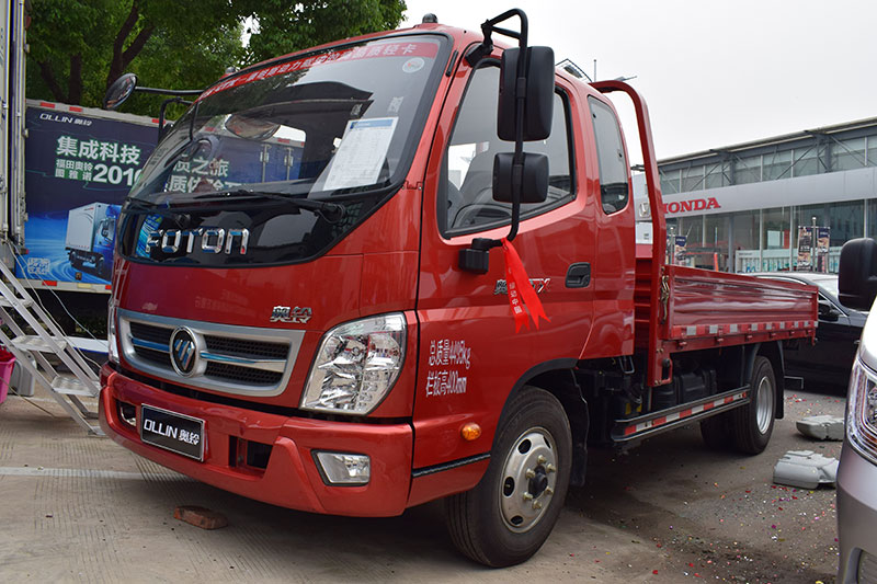 福田 奥铃CTX中卡 重载型 170马力 4X2 6.8米 国四排半栏板载货车(BJ1139VJPFK-AA)