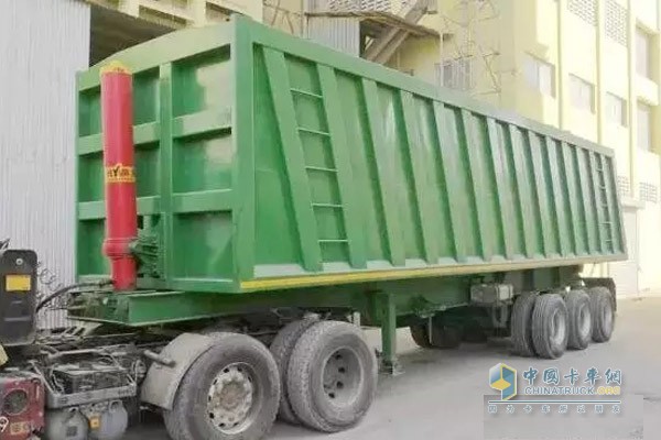 歪果仁都说好的中集通华粮食运输自卸半挂车